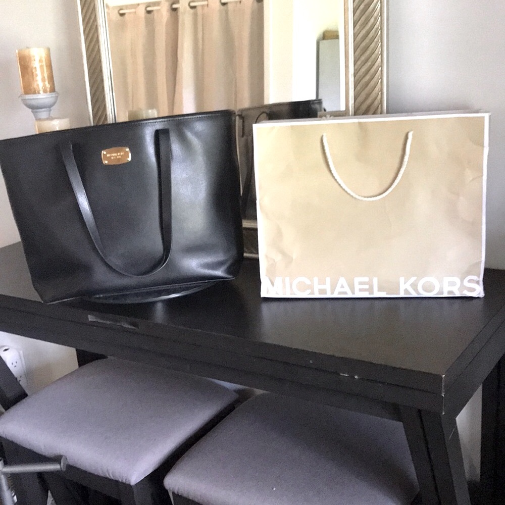 Michael Kors Classic Black Tote